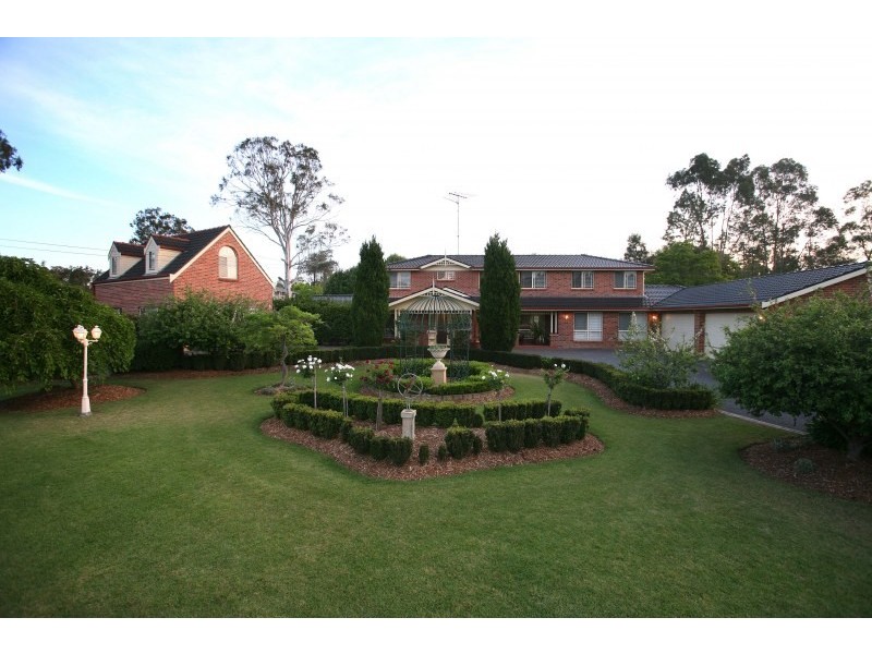 6 Willoughby Circuit, Grasmere NSW 2570