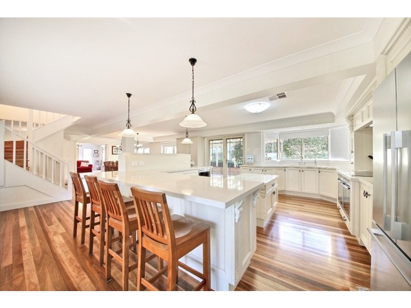 6 Willoughby Circuit, Grasmere NSW 2570