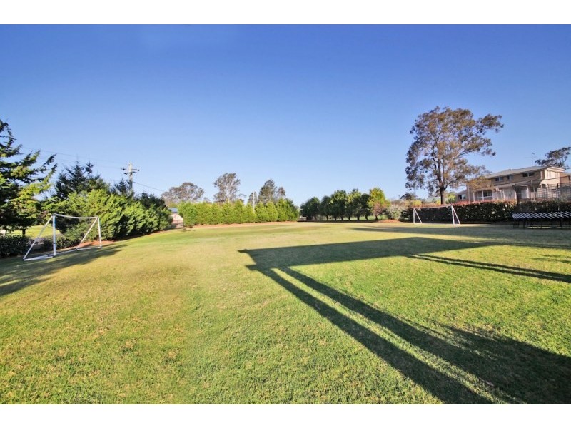 6 Willoughby Circuit, Grasmere NSW 2570