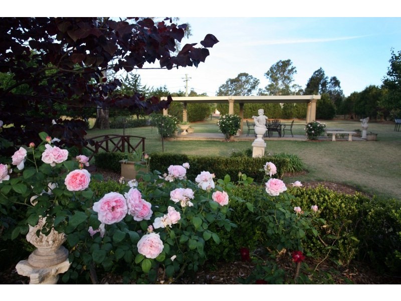 6 Willoughby Circuit, Grasmere NSW 2570