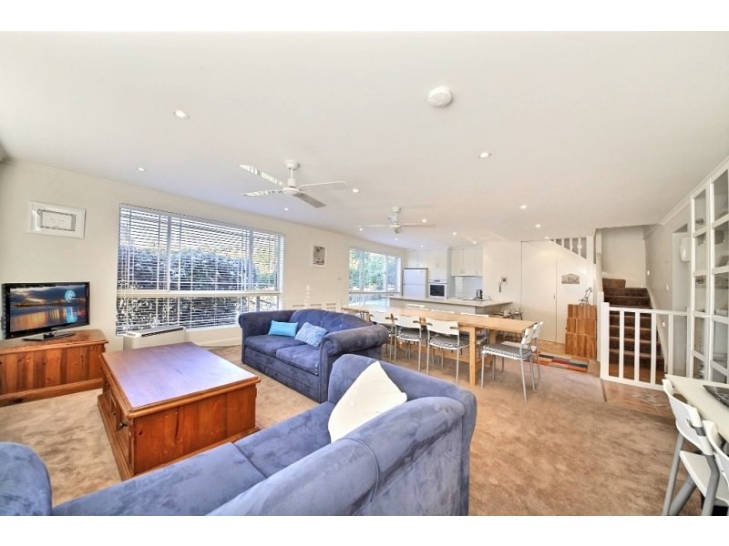 6 Willoughby Circuit, Grasmere NSW 2570