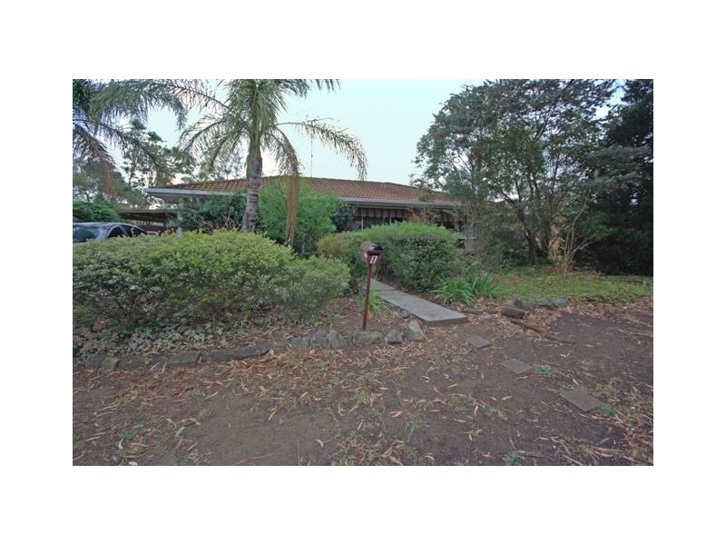 1 Blades Place, Mount Annan NSW 2567