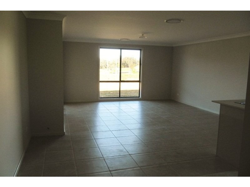 13 Rixon Road, Oran Park NSW 2570