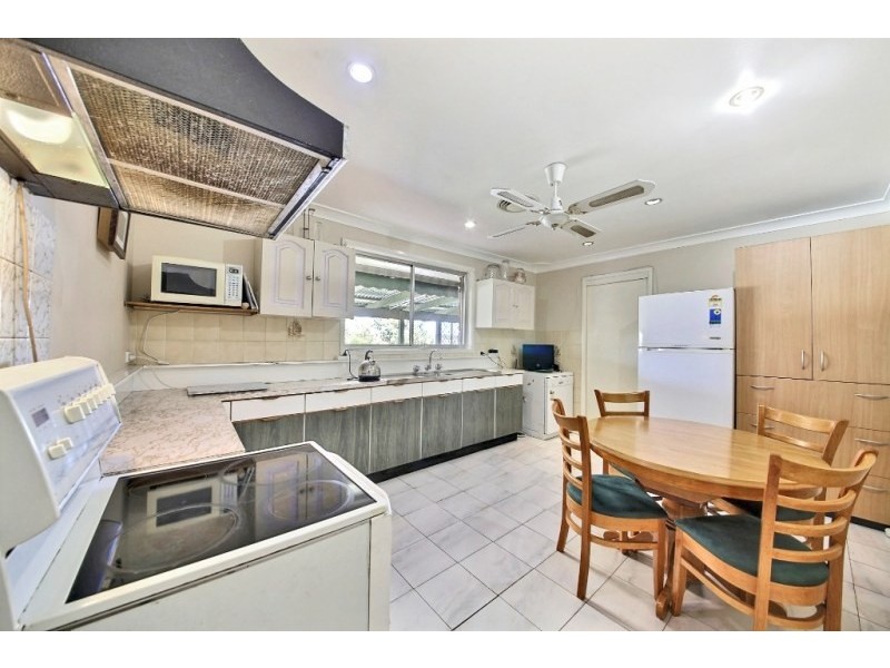 10 Flinders Avenue, Camden South NSW 2570