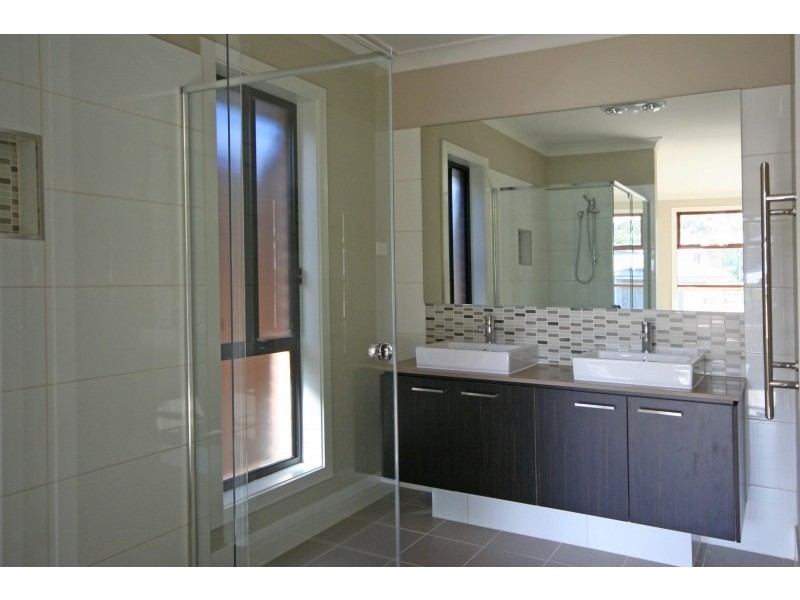 1039 Glenmore Ridge Drive, Glenmore Park NSW 2745