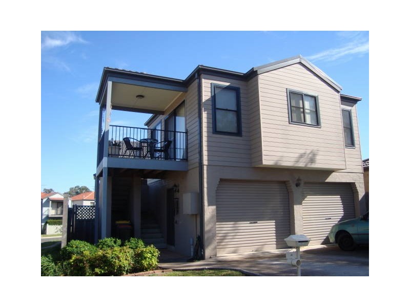 4A Pickets Place, Currans Hill NSW 2567