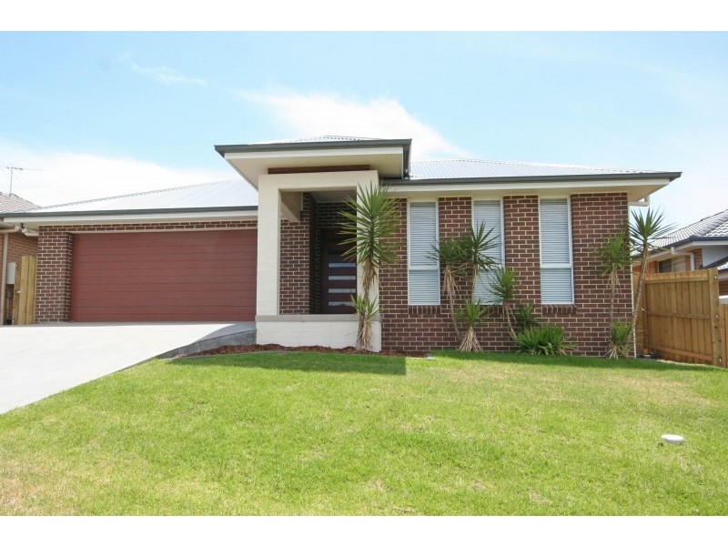 24 Young Circuit, Elderslie NSW 2570