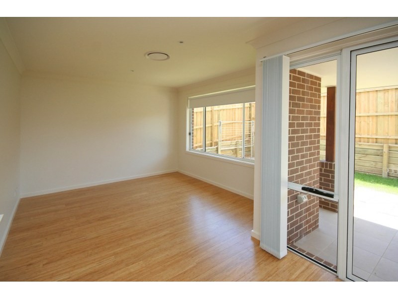 24 Young Circuit, Elderslie NSW 2570