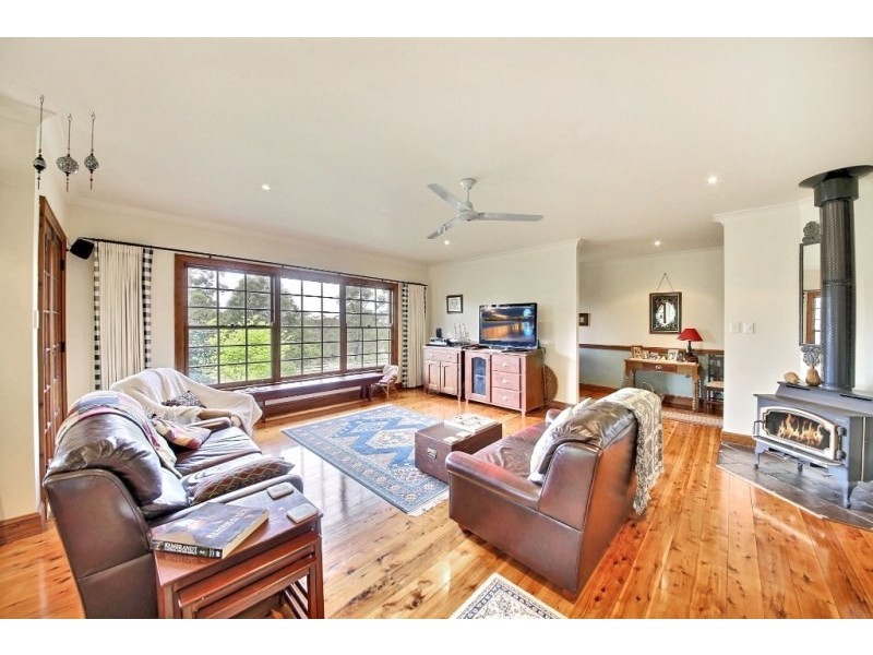 5 Skarrats Lane, Lakesland NSW 2572