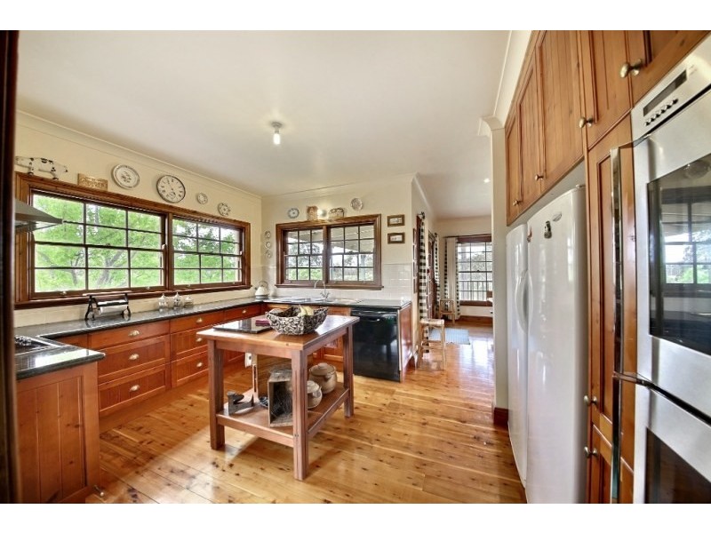 5 Skarrats Lane, Lakesland NSW 2572