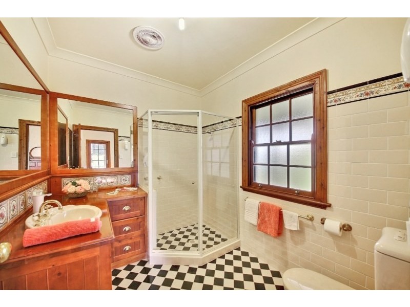5 Skarrats Lane, Lakesland NSW 2572