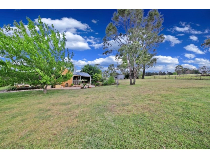 5 Skarrats Lane, Lakesland NSW 2572
