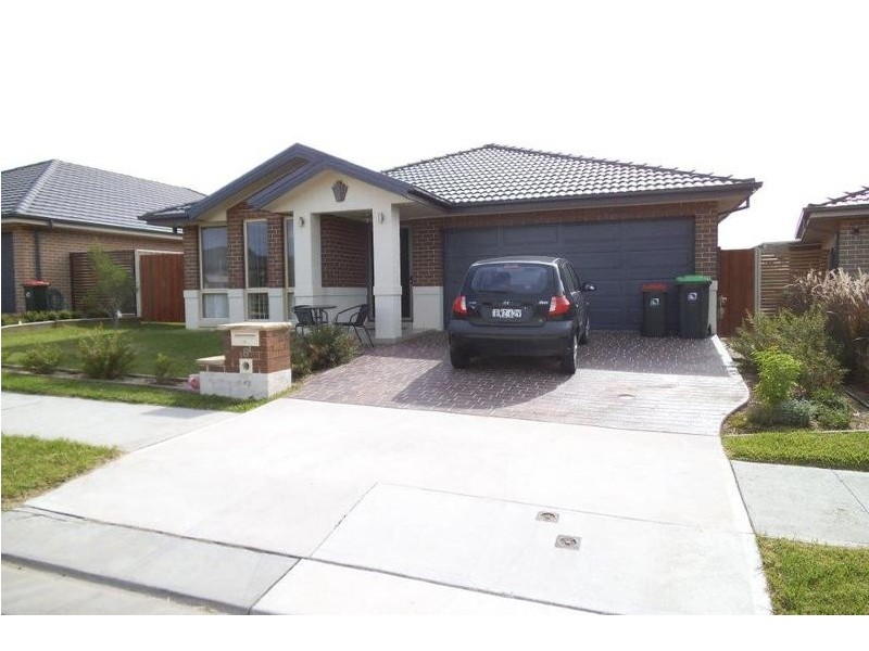 8 Gibson Street, Oran Park NSW 2570