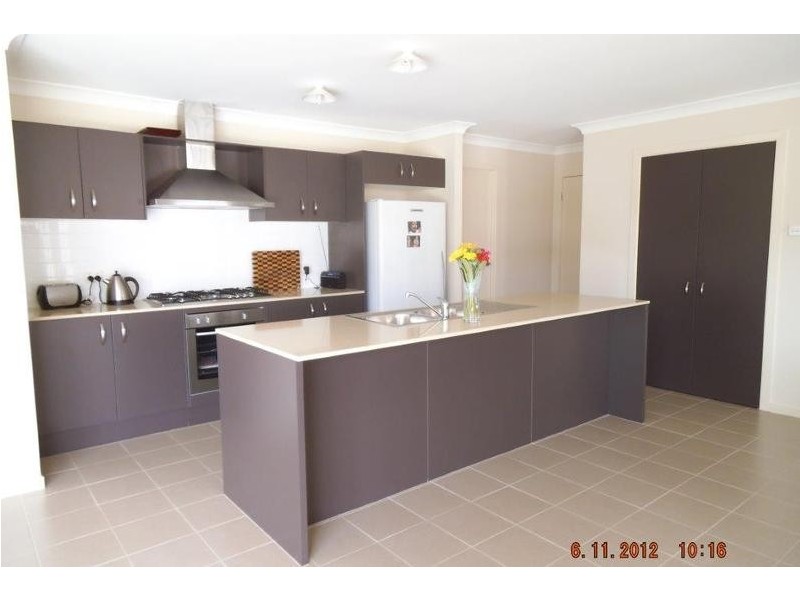 8 Gibson Street, Oran Park NSW 2570