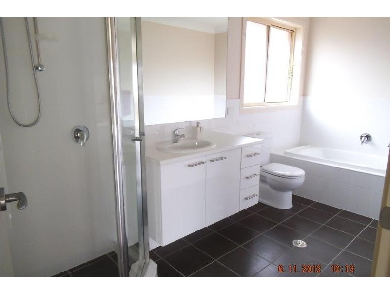 8 Gibson Street, Oran Park NSW 2570