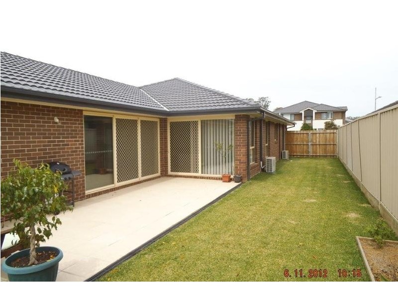 8 Gibson Street, Oran Park NSW 2570