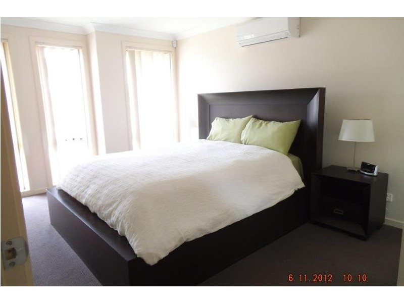 8 Gibson Street, Oran Park NSW 2570