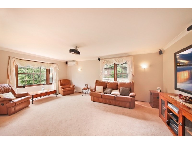 15 Selkirk Place, Camden South NSW 2570