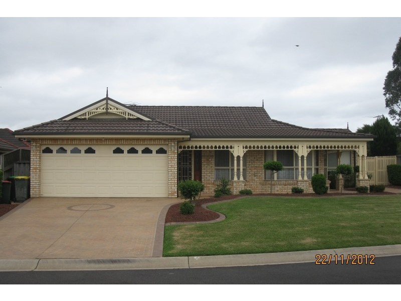 4 Moreton Bay Avenue, Spring Farm NSW 2570