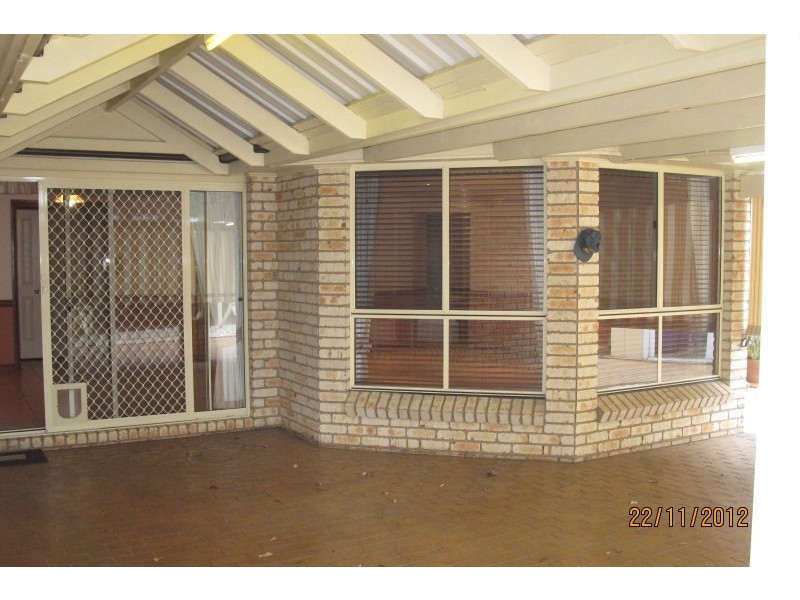 4 Moreton Bay Avenue, Spring Farm NSW 2570