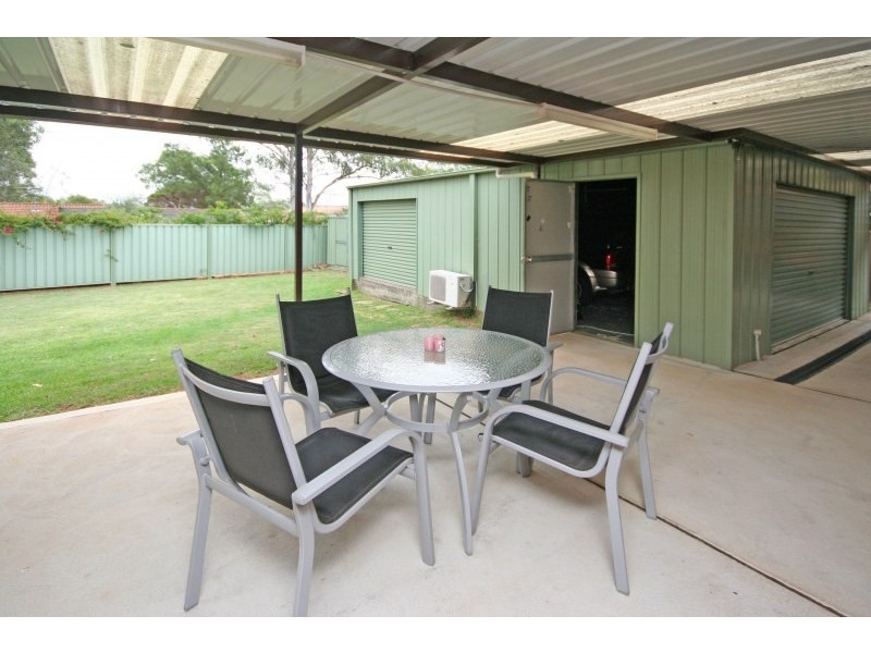 290 Welling Drive, Mount Annan NSW 2567