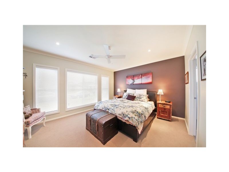 35 Rheinbergers Circuit, Elderslie NSW 2570
