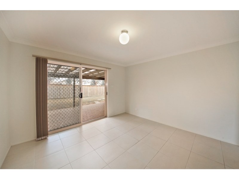 8 Gardiner Crescent, Elderslie NSW 2570