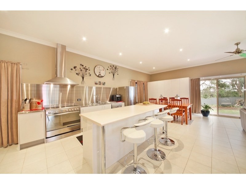 6 Steveys Forest Road, Oakdale NSW 2570