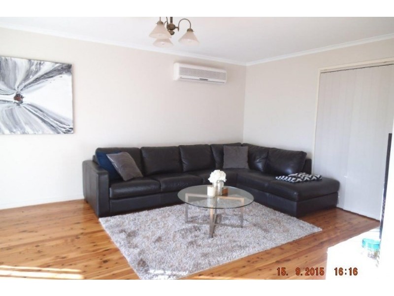 15 Cunningham Place, Camden South NSW 2570