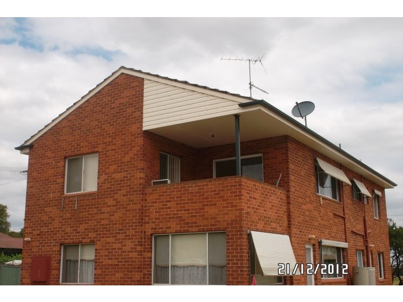 1/2 Purcell Street, Elderslie NSW 2570