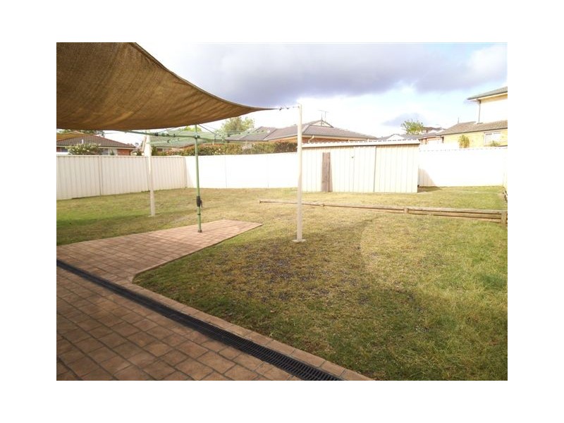 11 Veness Circuit, Narellan NSW 2567