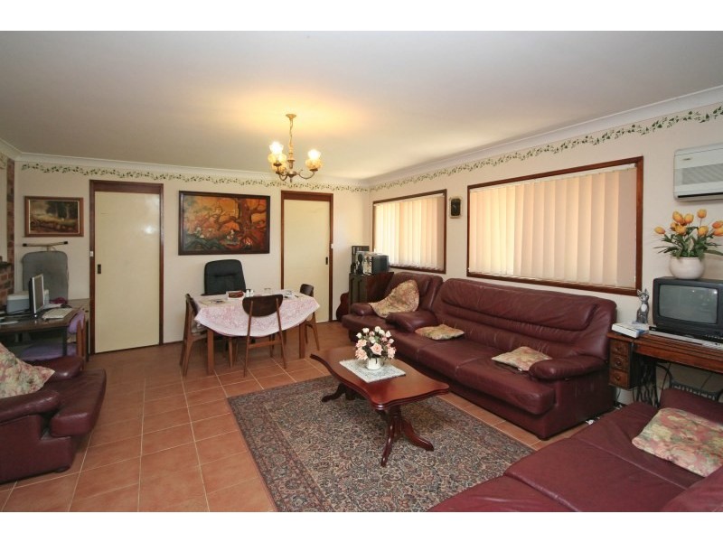 4 Elliottdale Close, Elderslie NSW 2570