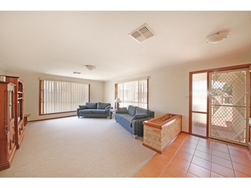 27 Montgomery Circuit, Narellan Vale NSW 2567