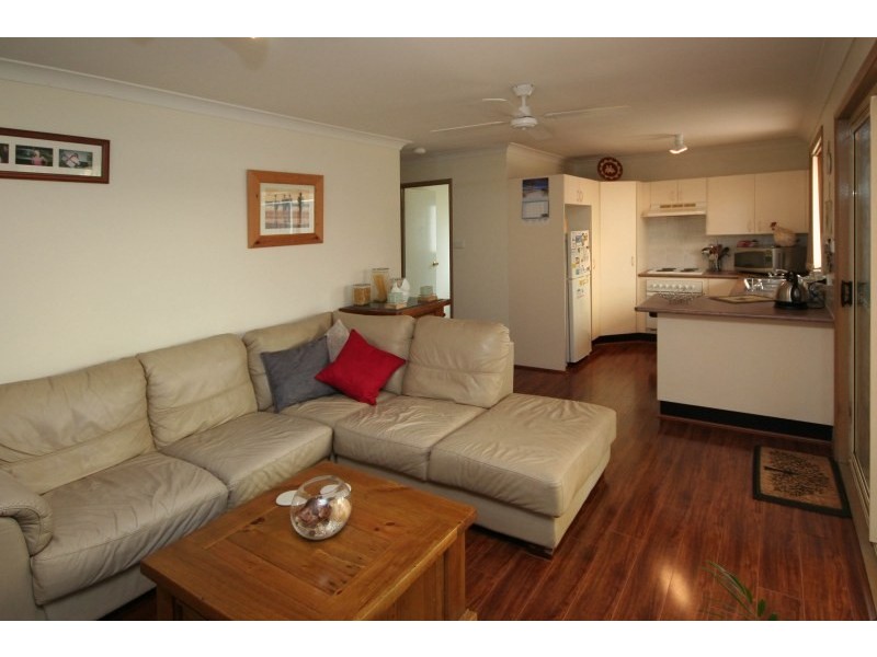 15 Corundum Close, Eagle Vale NSW 2558