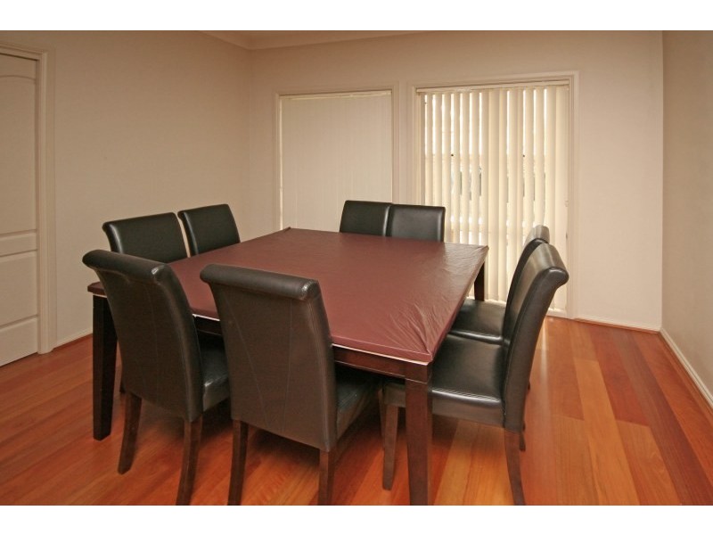 4 Lochview Crescent, Mount Annan NSW 2567