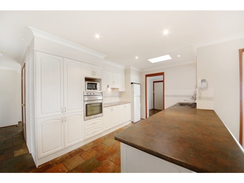 18 Hardwicke Street, The Oaks NSW 2570