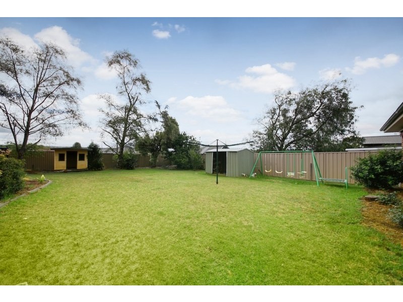 18 Hardwicke Street, The Oaks NSW 2570