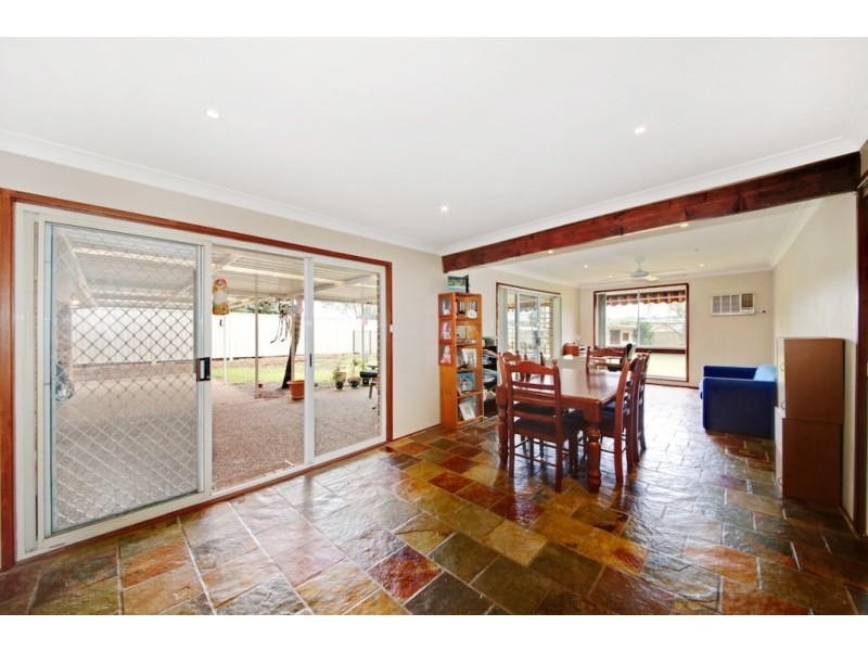 18 Hardwicke Street, The Oaks NSW 2570