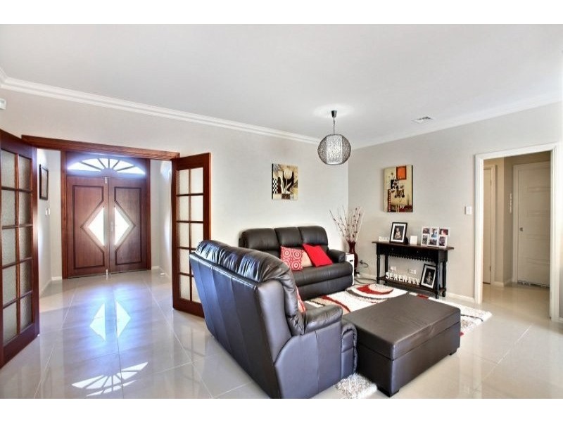 57 MacArthur Circuit, Camden Park NSW 2570