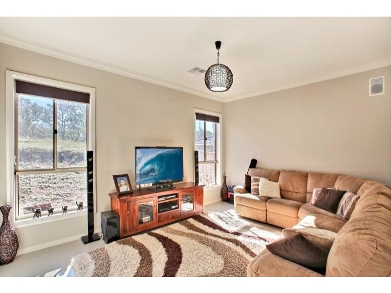 57 MacArthur Circuit, Camden Park NSW 2570