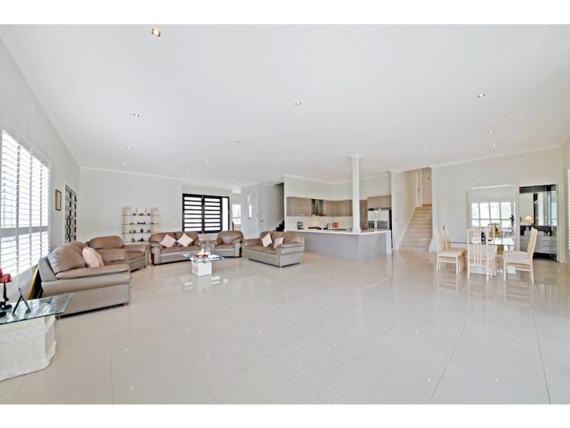 2 Crase Place, Grasmere NSW 2570
