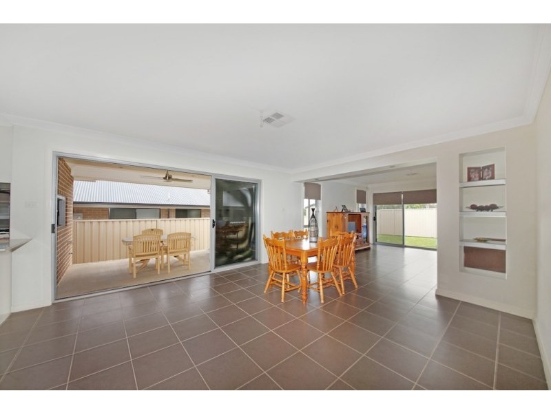 24 Franzman Avenue, Elderslie NSW 2570