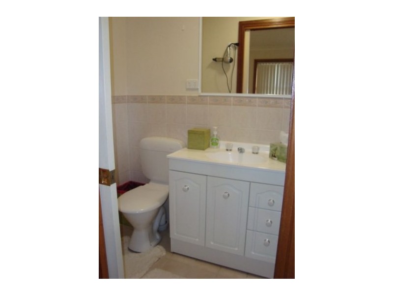 8a Pickets Place, Currans Hill NSW 2567