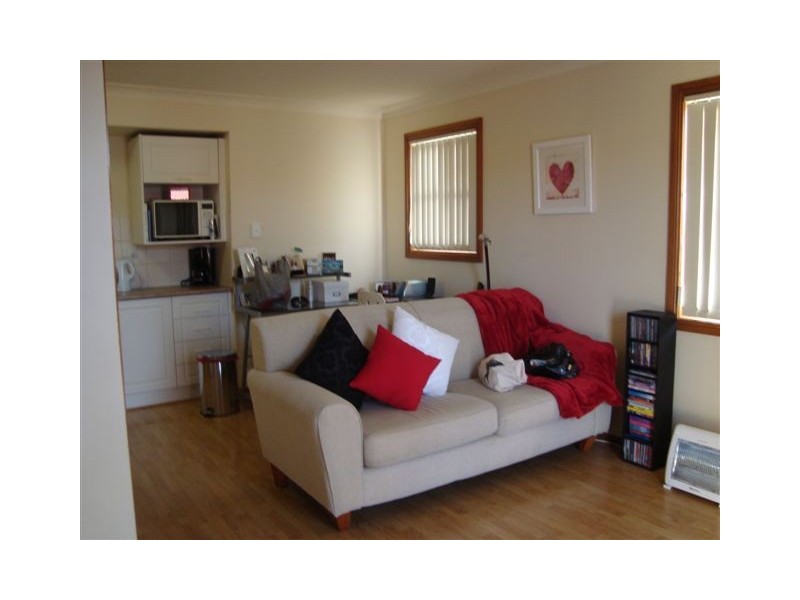 8a Pickets Place, Currans Hill NSW 2567