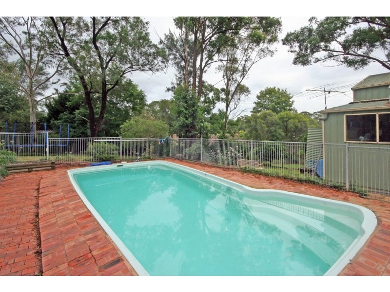 16 Araluen Place, Camden South NSW 2570