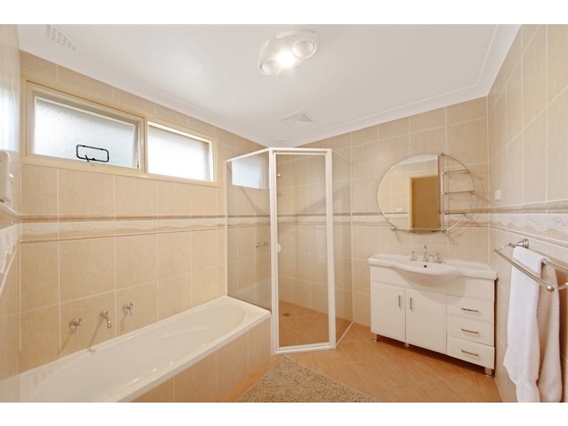 16 Araluen Place, Camden South NSW 2570