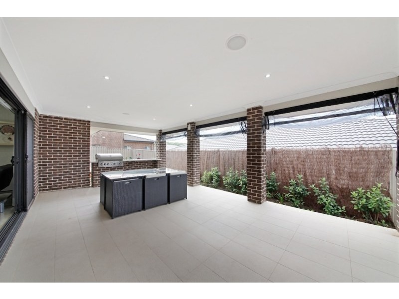 62 Moyengully Avenue, Mount Annan NSW 2567