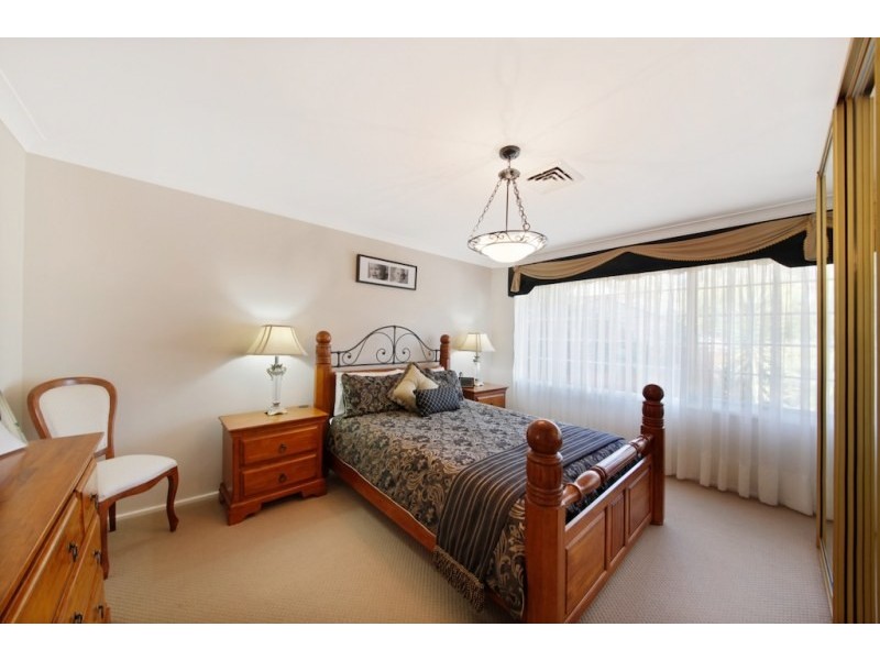 3 Adelong Place, Camden South NSW 2570