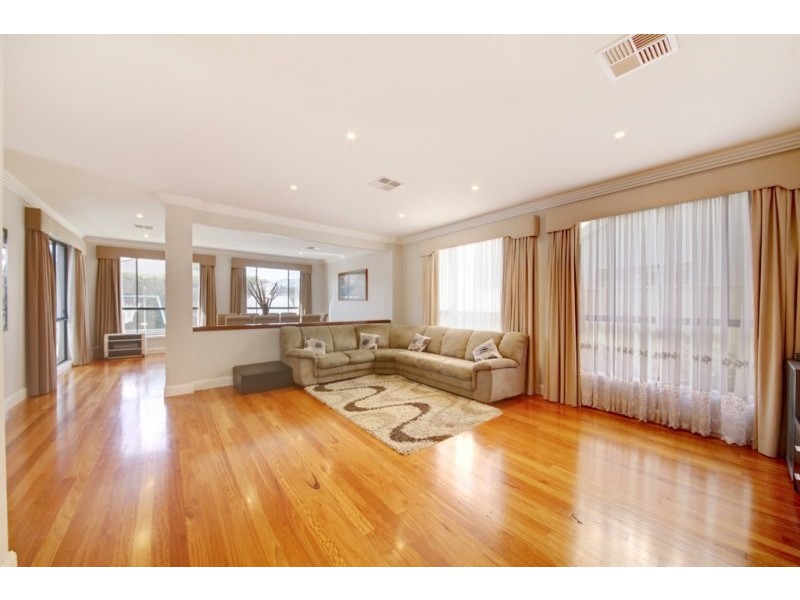 65 Sir Warwick Fairfax Drive, Harrington Park NSW 2567
