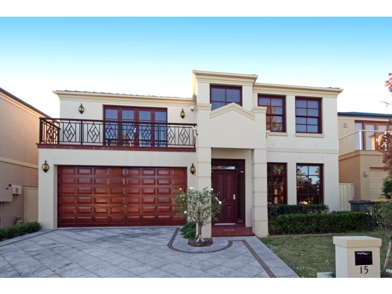 15 Hickson Circuit, Harrington Park NSW 2567